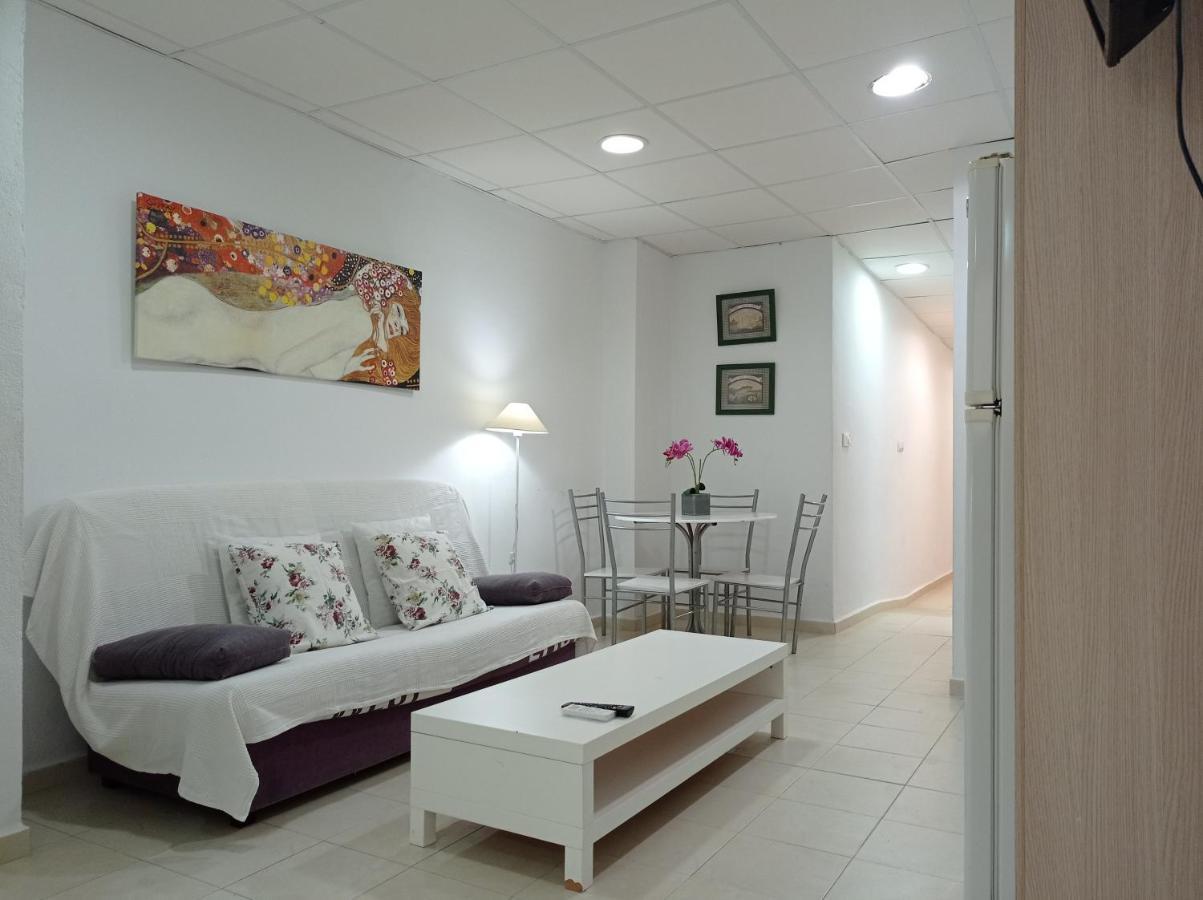 Estudio Centrico En Aguilas Luaran gambar