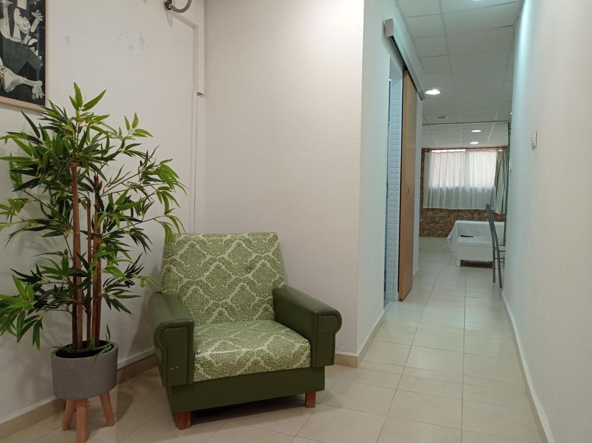 Estudio Centrico En Aguilas Luaran gambar